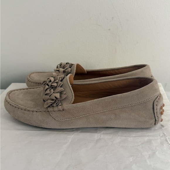 M Gemi The Felize Fiori Suede Embellished Driving Loafer Slip On Mule in Beige - Picture 7 of 12